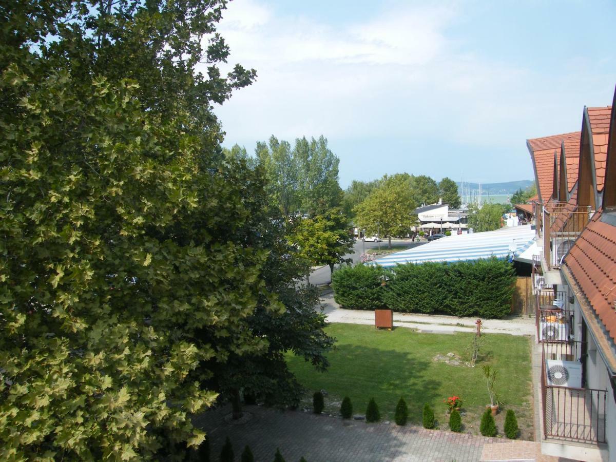 Park Setany Apartman Balatonlelle Bagian luar foto
